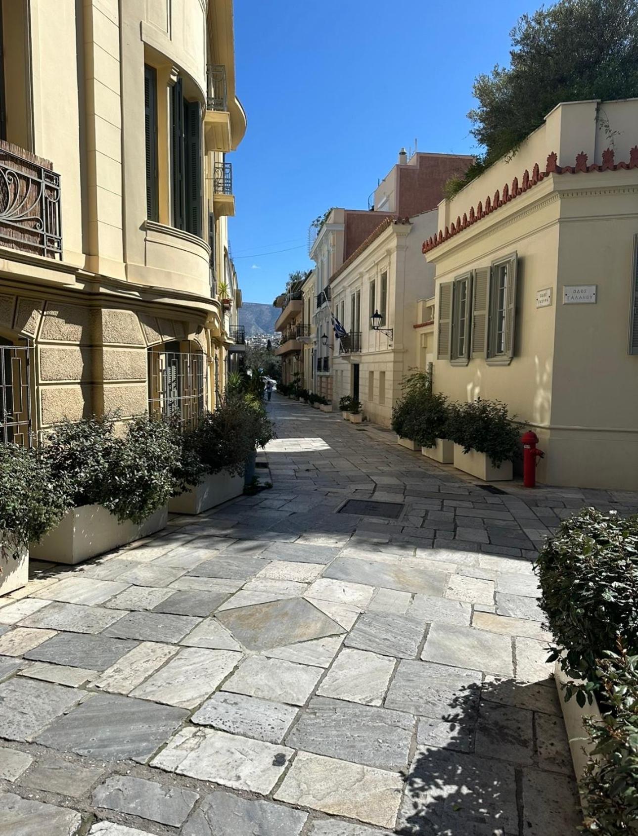 Central House In Plaka Athena Bagian luar foto